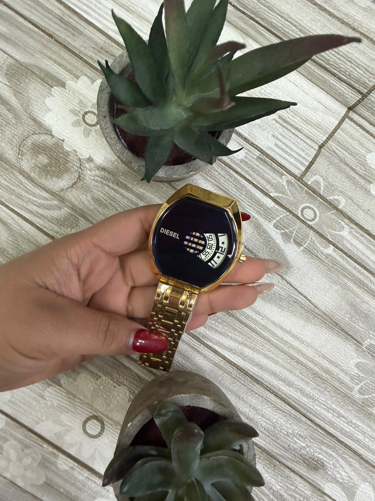 Reloj Diesel Dorado vista frontal
