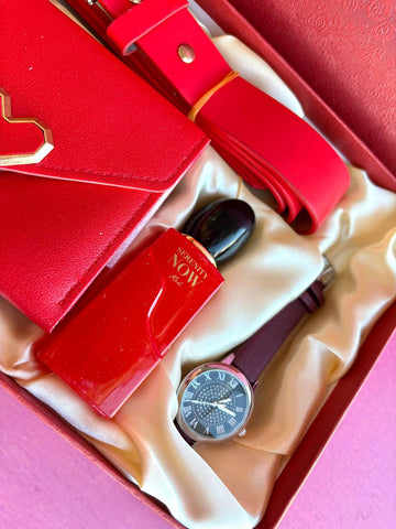 Set Rojo – detalle reloj, perfume y cartera